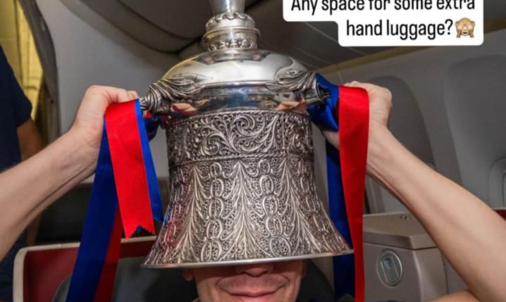 Wojciech Szczęsny i jego FOTA z Superpucharem Hiszpanii xD